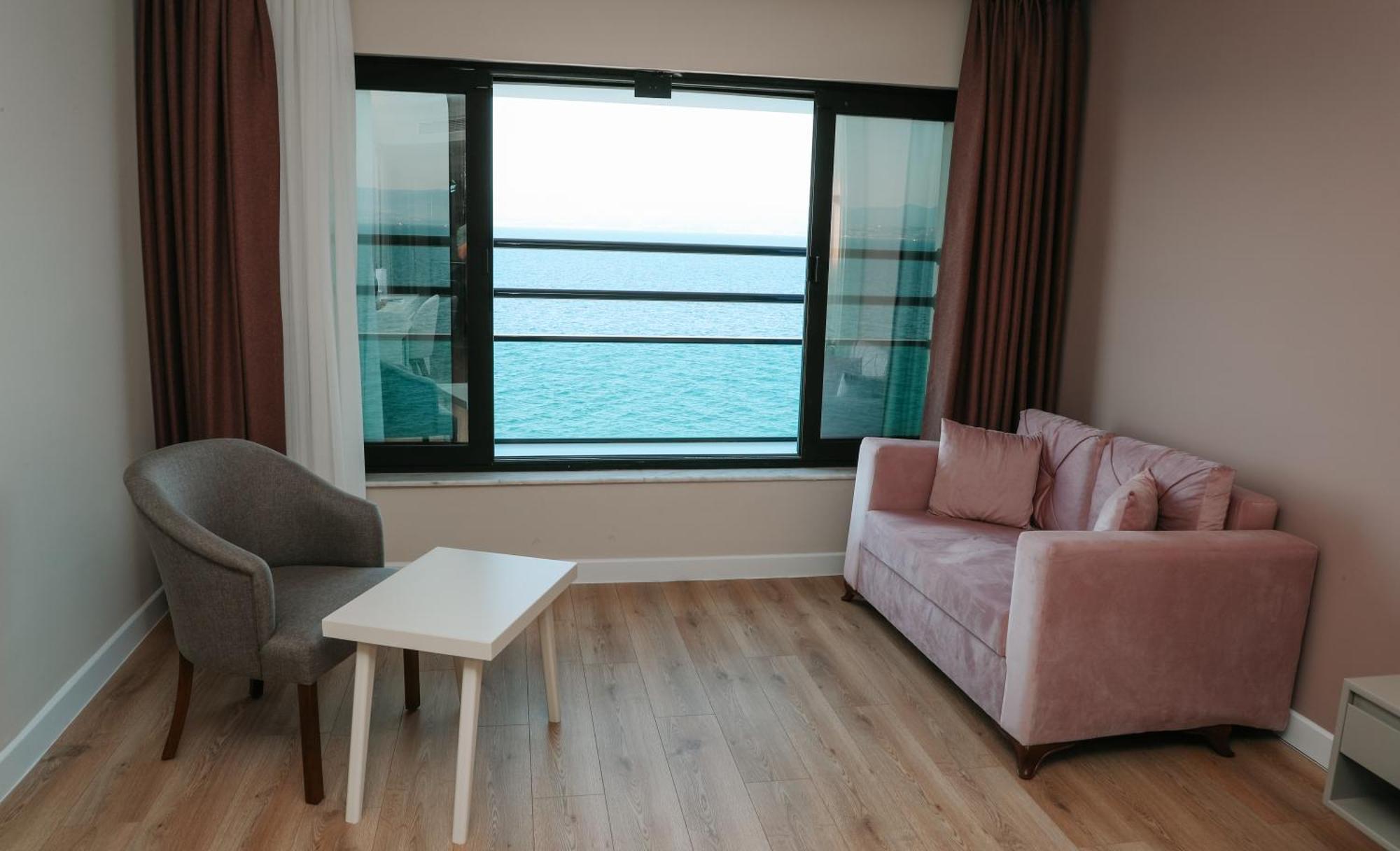 Vira Otel Suites 시놉 외부 사진